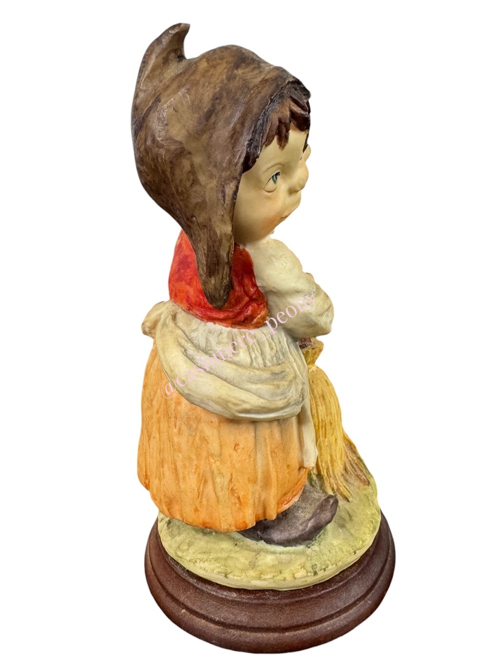 Giuseppe Armani Gulliver's World‎ figurine Girl with broom 8" tall - Picture 4 of 6